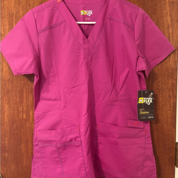 Wonder Flex Premium Stretch Women’s Small Short Sleeve V-Neck Scrub Top - Picture 1 of 3